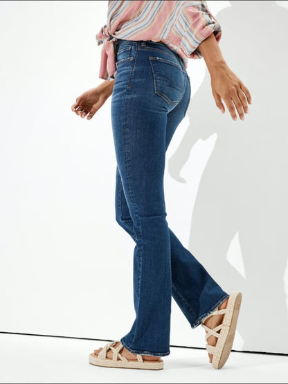 Buttoned Straight Jeans with Pockets